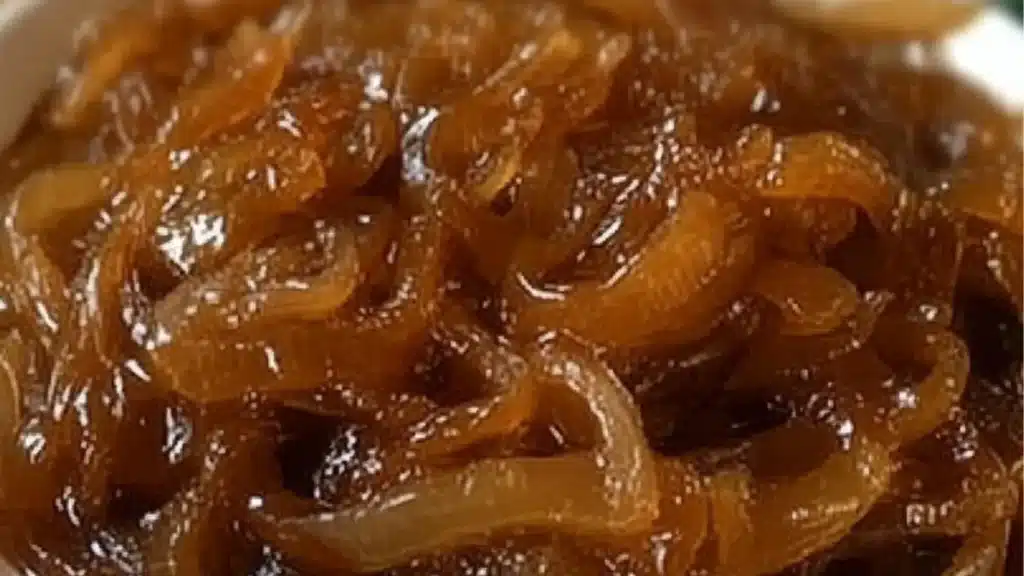 slow cooker caramelized onions with the words slow cooker caramelized onions