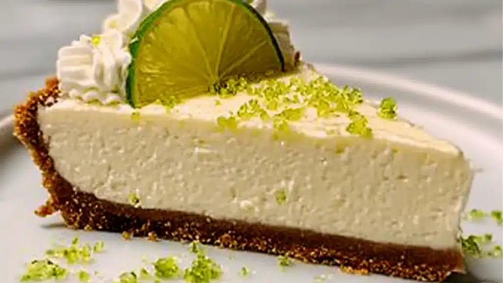 easy keto key lime pie with text overlay